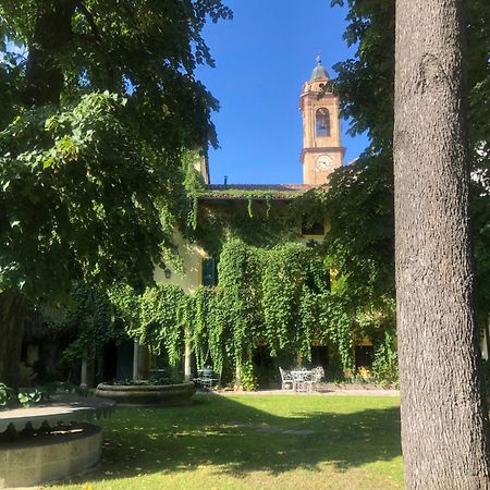Palazzo Sismonda Bed & Breakfast Corneliano d'Alba Exterior photo
