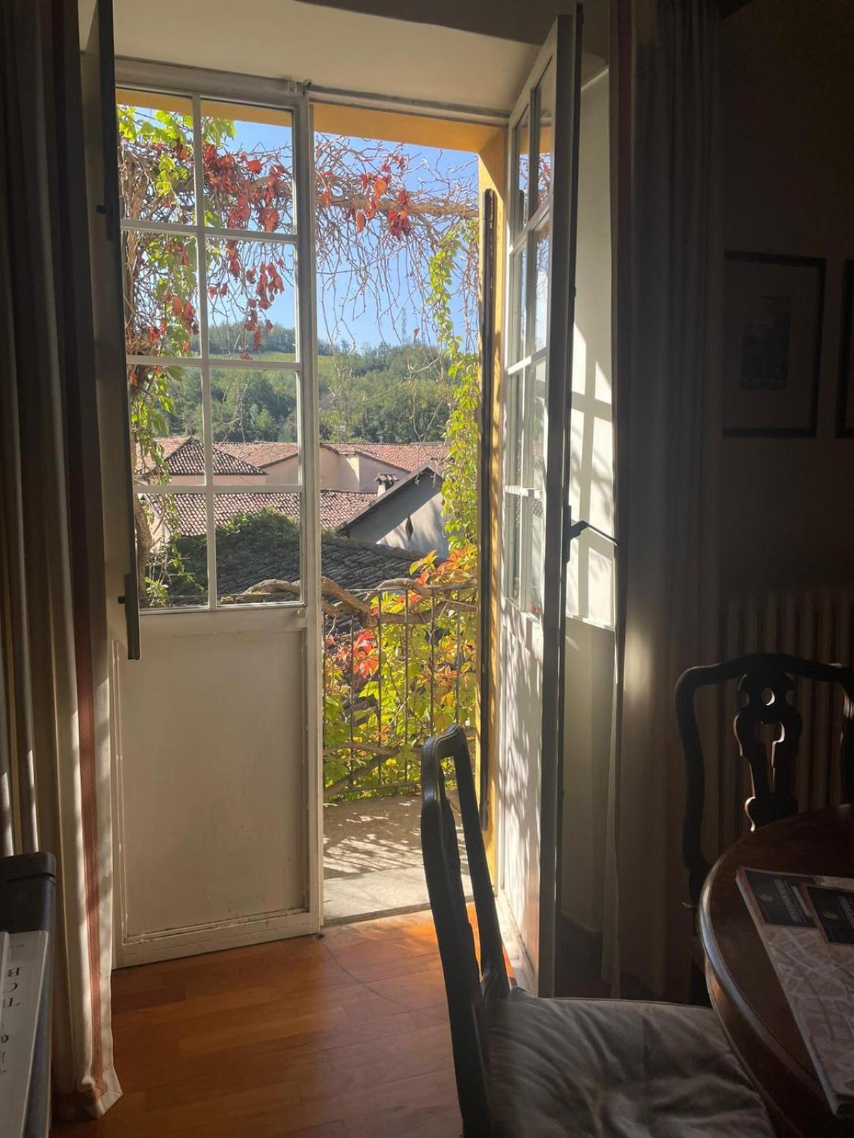 Palazzo Sismonda Bed & Breakfast Corneliano d'Alba Room photo