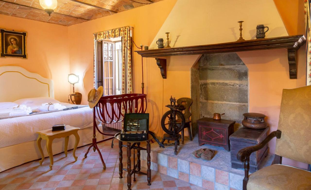 Palazzo Sismonda Bed & Breakfast Corneliano d'Alba Exterior photo